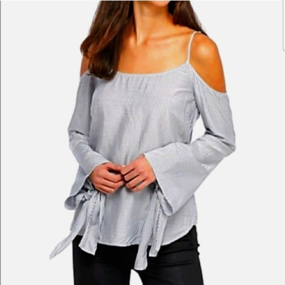 ❤️ BCBGMAXAZRIA SUDBEE COLD SHOULDER BELL SLEEVE TOP, XS - Picture 1 of 11